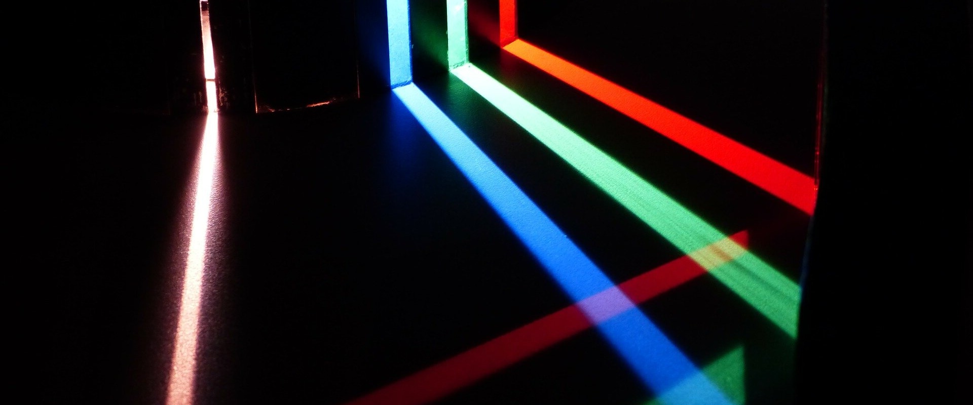 Understanding Nonlinear Optics: Exploring the Fascinating World of Light and Matter