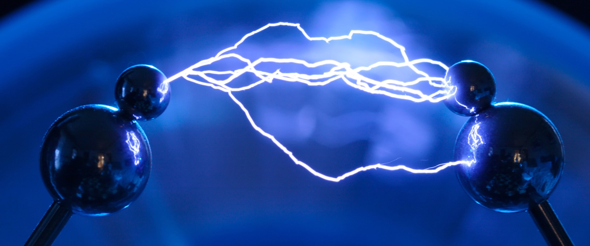 Electric Field Tutorial: Understanding the Principles of Electricity and Magnetism